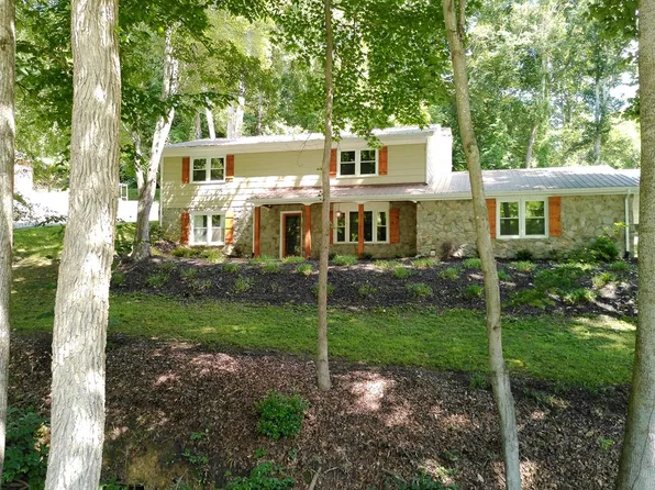 707 Wimbish Dr, Danville, VA 24541