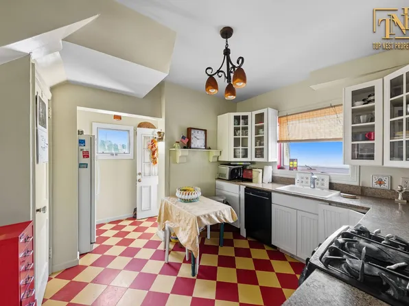 310 Brighton Avenue image 10 of 29