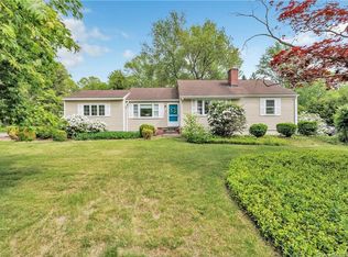 46 Oriole Ln, Trumbull, CT 06611