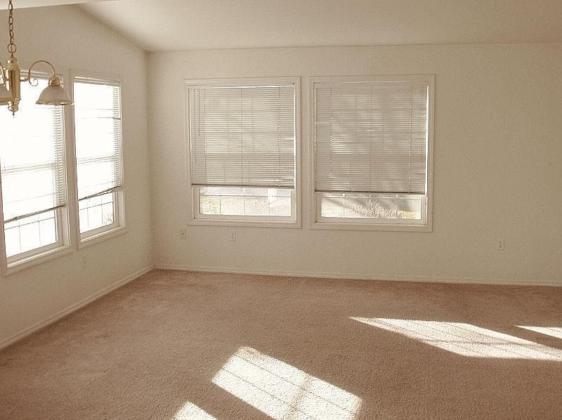 2nd image of 1810 S Juniper St