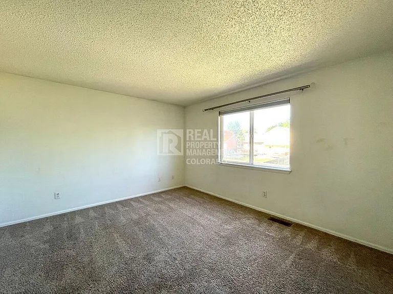 4347 S Halifax St — Photo 14