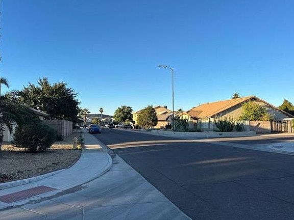 4th image of 23442 N 44th Dr