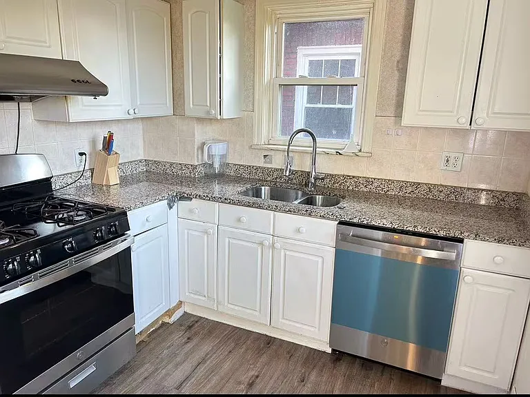 6525 Dalzell Pl #2 — Photo 3