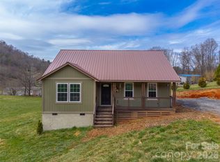 3240 Old Henson Cove Rd, Canton, NC 28716
