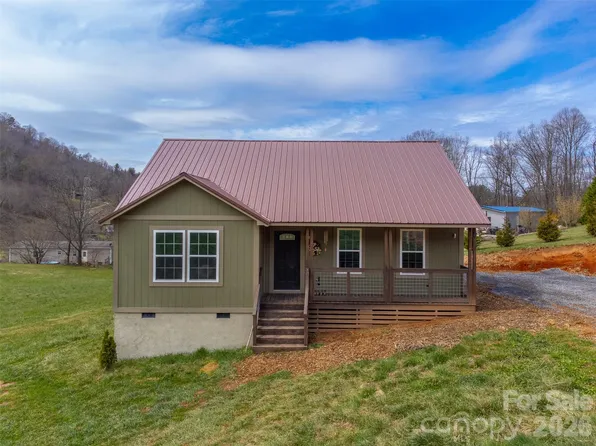 3240 Old Henson Cove Rd, Canton, NC 28716