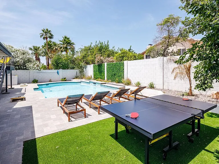 6174 E Janice Way — Photo 3