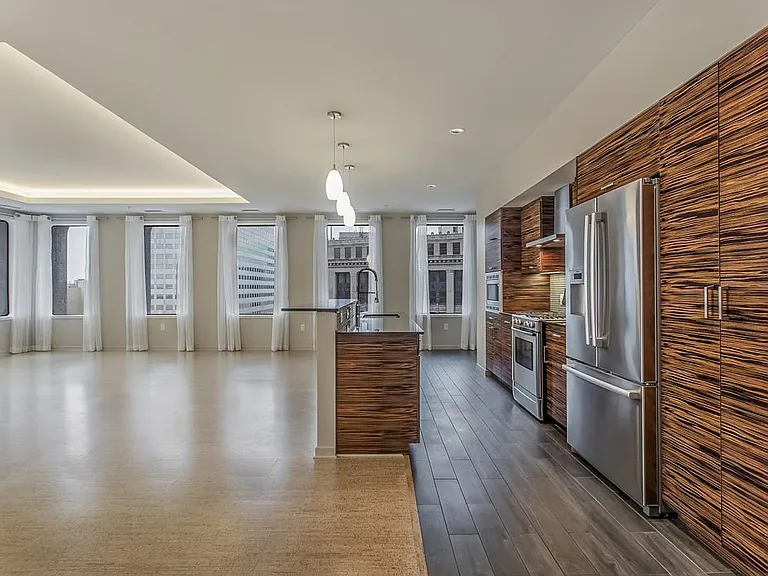 Iconic Living at The 9 — Photo 8