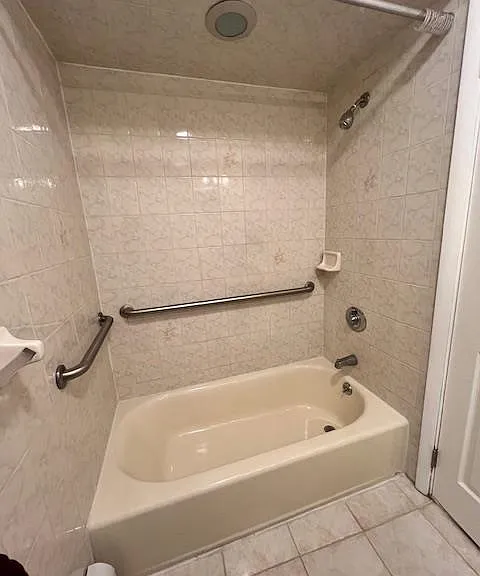 44 W 56th St — Photo 15