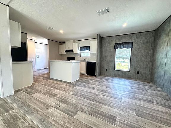 4th image of 389 WATERVIEW DRIVE