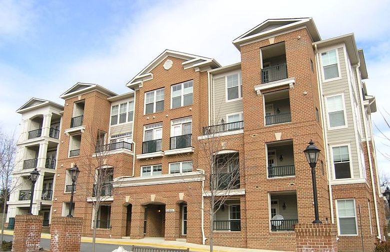 1st image of 2901 Saintsbury Plz APT 205