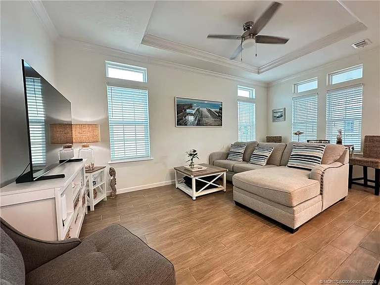 378 NE Wharfs Way — Photo 9