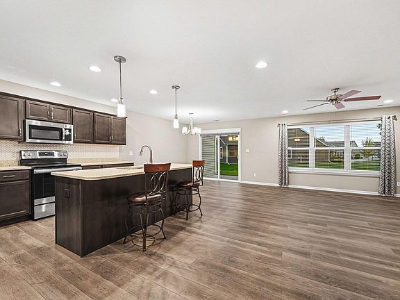 4th image of 2950 Daintree Way
