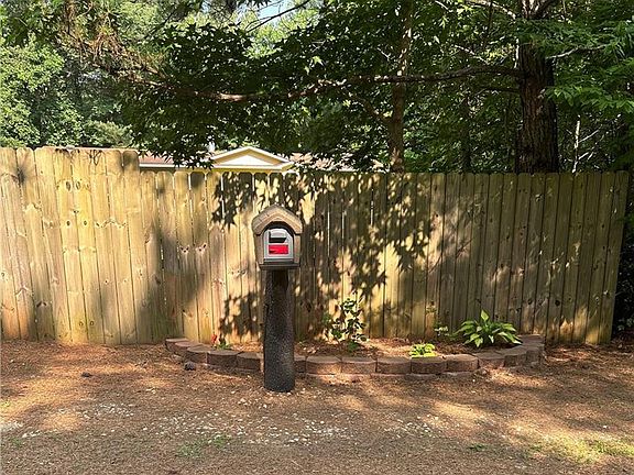 2nd image of 7055 Old Plantation Dr
