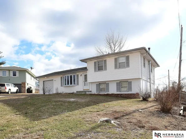 11023 Franklin Cir, Omaha, NE 68154