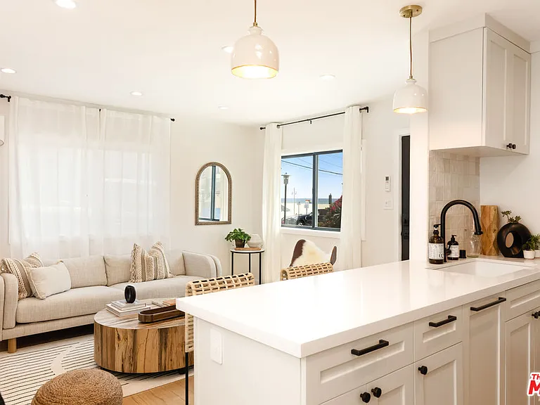 17 Sunset Ave #1 — Photo 3