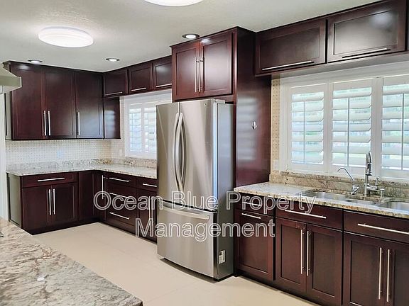 5th image of 3409 S Beach Dr