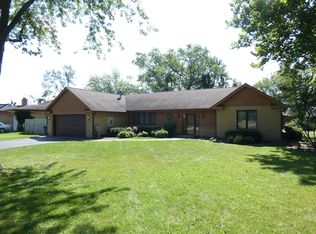 212 Mohawk Dr, Bensenville, IL 60106