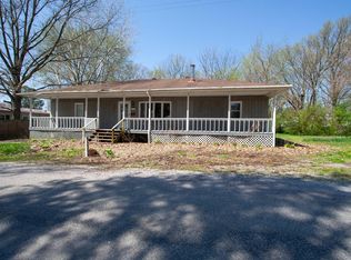 1705 Jefferson St, Eldorado, IL 62930