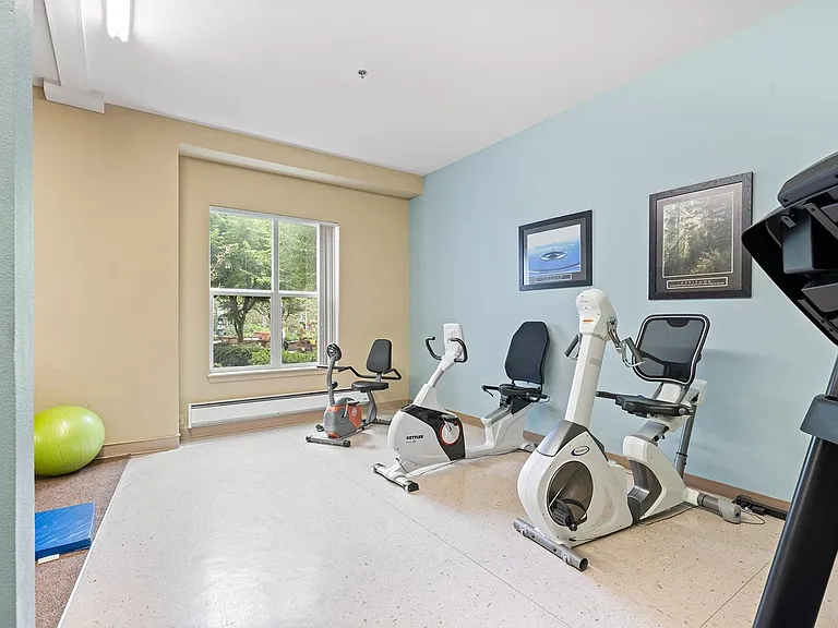 The Heights at Columbia Knoll Senior Living Apartments — Photo 21