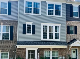 2730 Pinebrook Rd, Landover, MD 20785