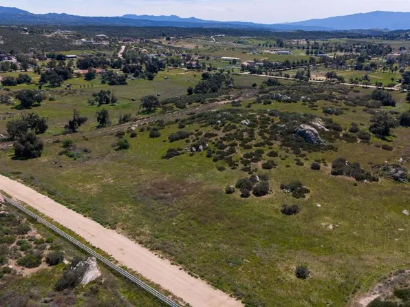470 Sycamore Springs Rd, Hemet, CA 92544