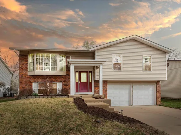 337 Bellestri Dr, Ballwin, MO 63021