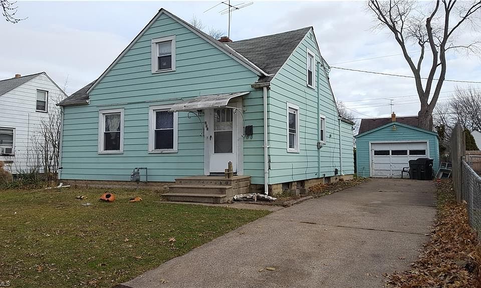 1st image of 293 Hawthorne St