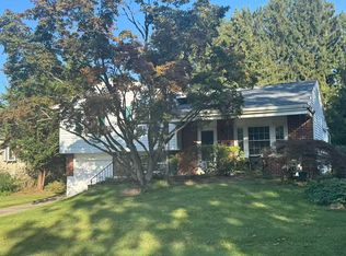11 Panorama Dr, Newark, DE 19711