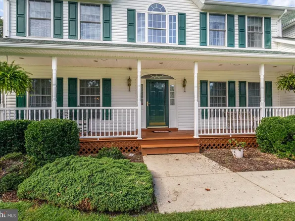 715 Patuxent Reach Dr, Prince Frederick, MD 20678
