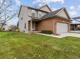 23368 Reynolds Ave, Hazel Park, MI