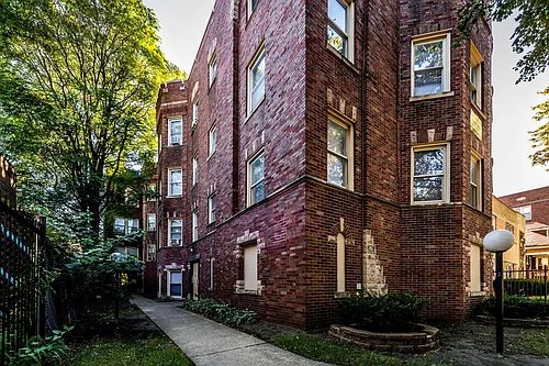 7939 S Dobson Ave Chicago, IL 60619 Photo 1