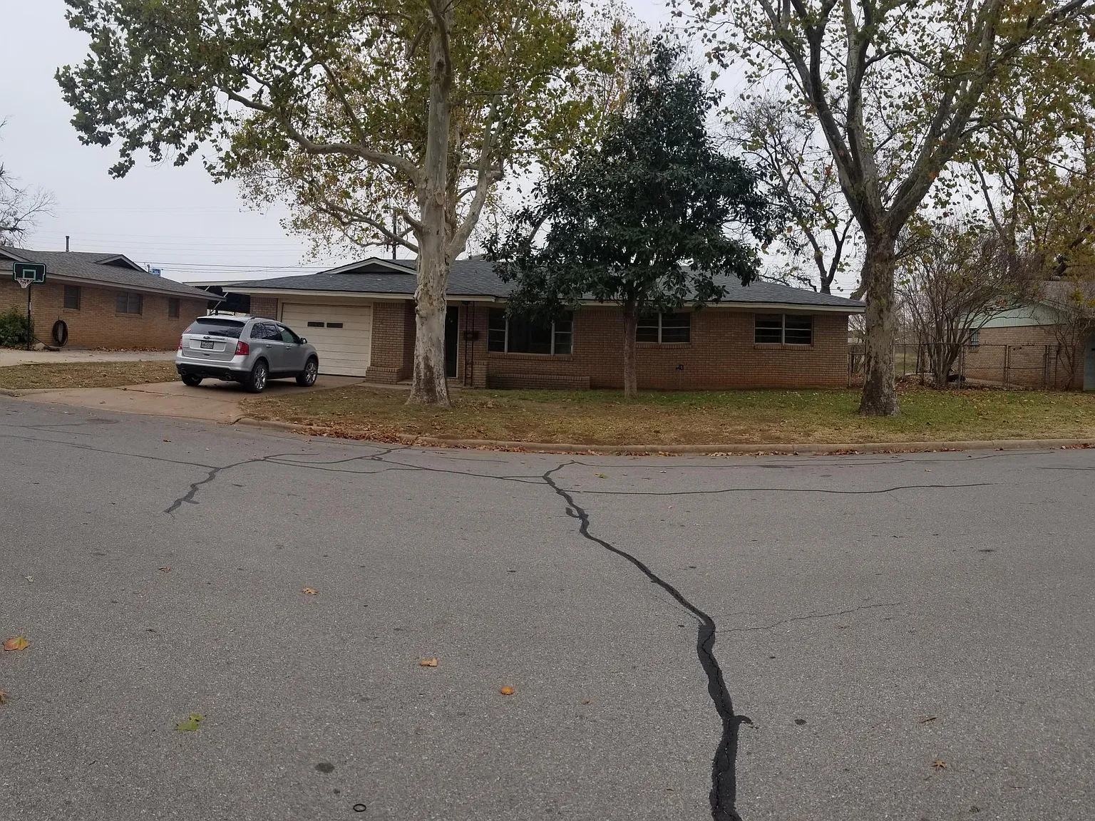 3 bed, 1.5 bath, 1188 sqft, $1,900 — Photo 1