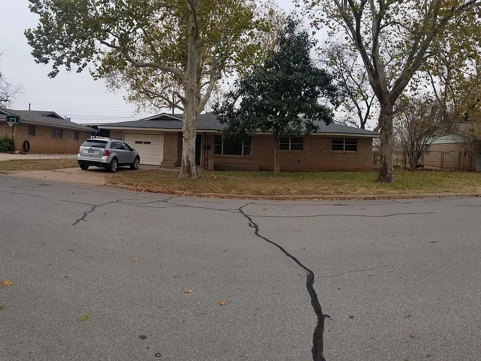 111 Highland Dr