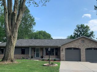 1199 Mapleway Dr, Temperance, MI 48182