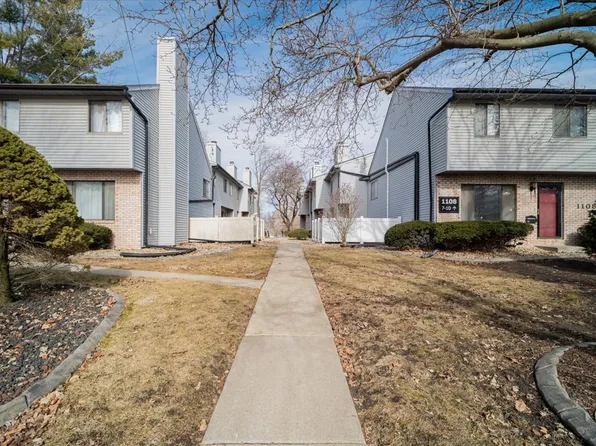 1106 E Jefferson St APT 2, Bloomington, IL 61701
