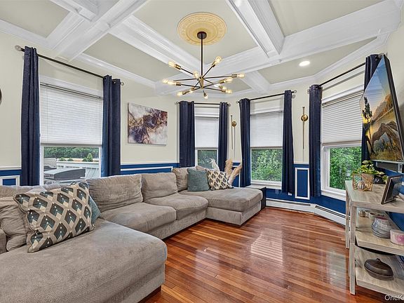 5th image of 110 Clinton Avenue