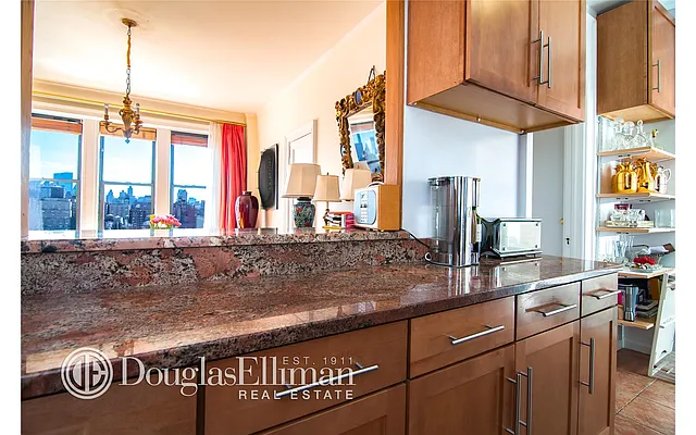 Rented by Douglas Elliman | media 15