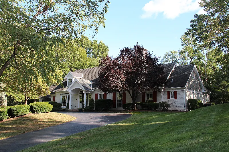 5 Dunleith Dr photo 1