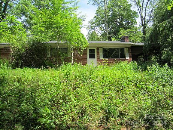 2nd image of 95 Whispering Pines Dr