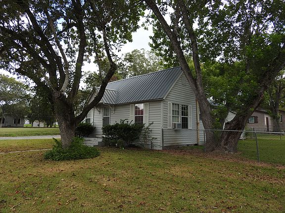 4th image of 708 Texana St