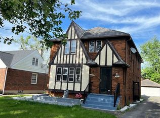 81 Concord Dr, Cheektowaga, NY 14215