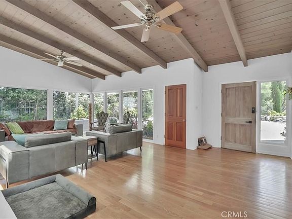 4th image of 9466 Hidden Valley Pl