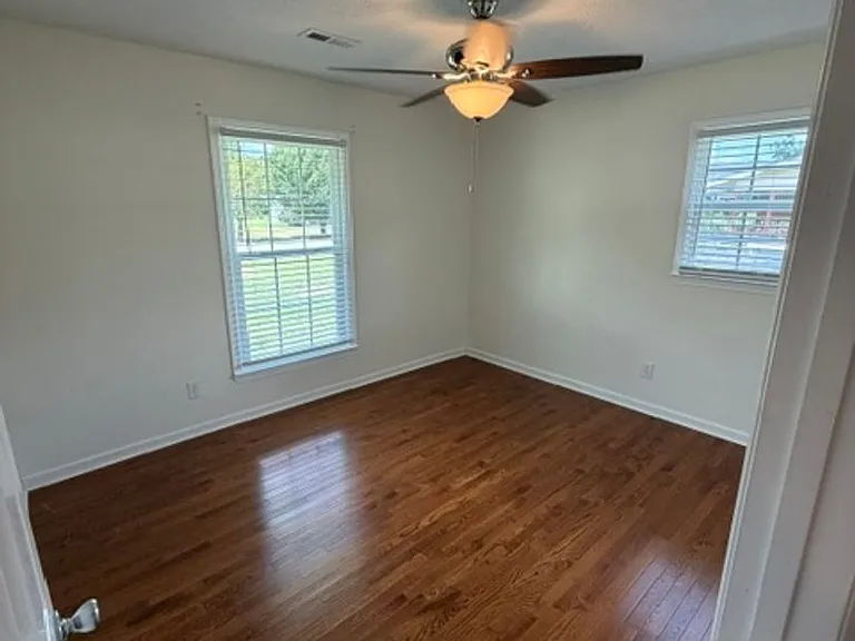 2903 Anne St — Photo 5