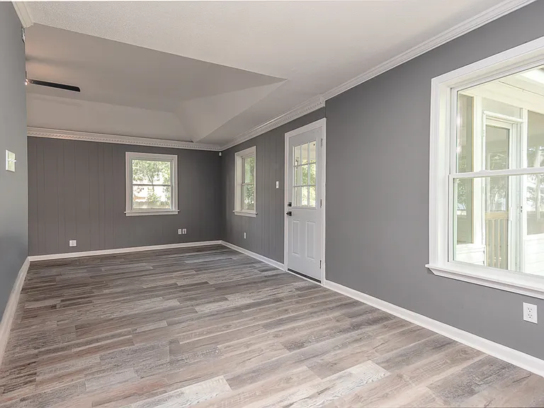 538 Bedlington Dr — Photo 6