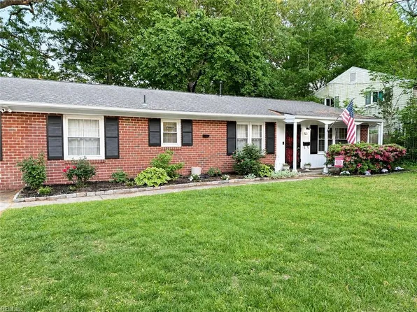 708 Northgate Ct, Virginia Beach, VA 23452