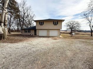 7271 SW 10th St, Columbus, KS 66725