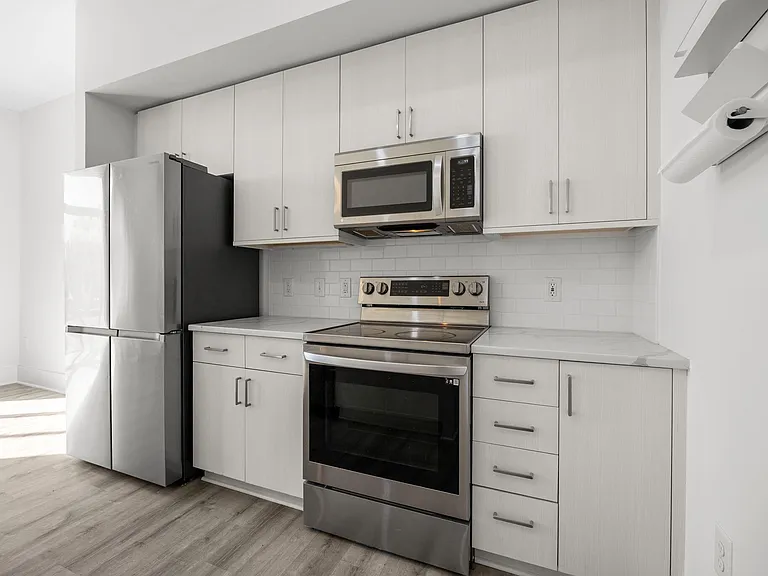 2441 Campus Shore Dr #109-A — Photo 5