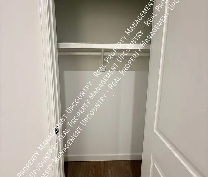795 Lyman Rd — Photo 14