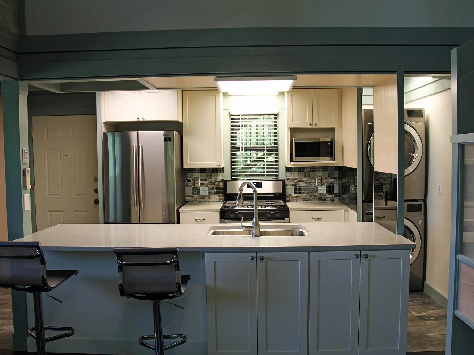 Studio, 525 sqft, $1,550 — Photo 3
