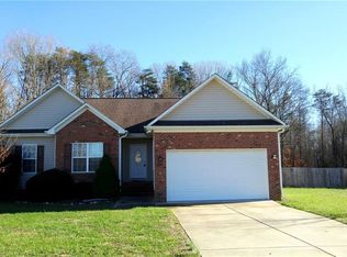 305 River Run Dr, Reidsville, NC 27320